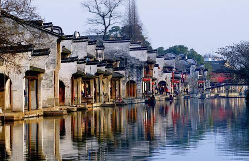逃离神秘海底世界